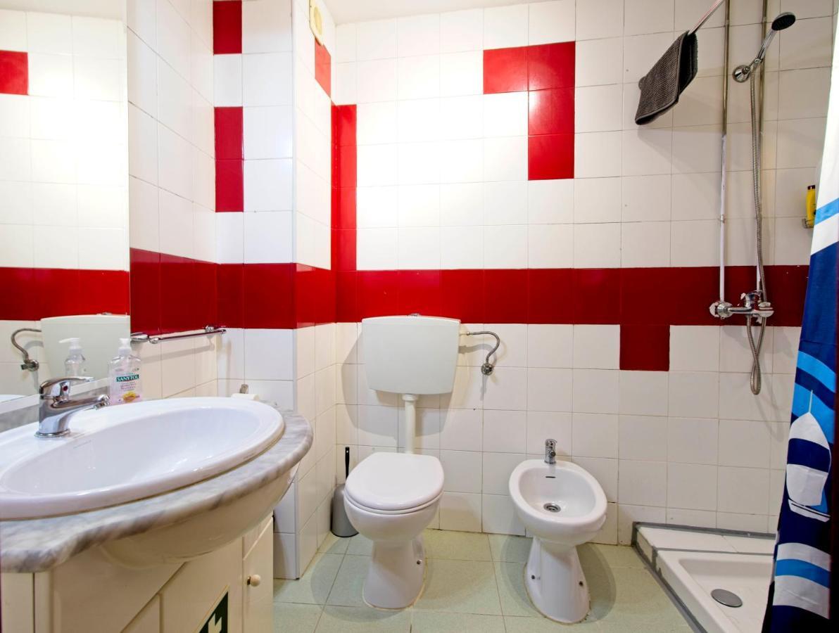Ribeira Smart Suite OOporto Esterno foto